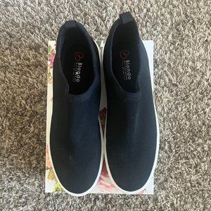 Blondo Shoes | Women's Farrah Slip Ons